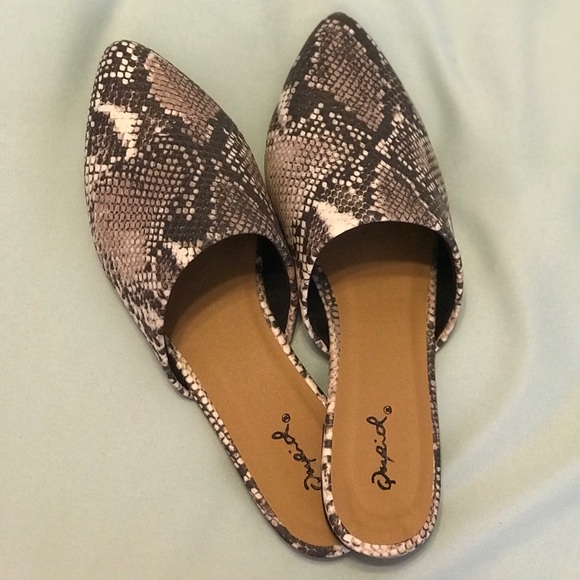 Shoes - Brand new snake print slides